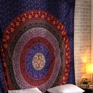 UO Tapestry